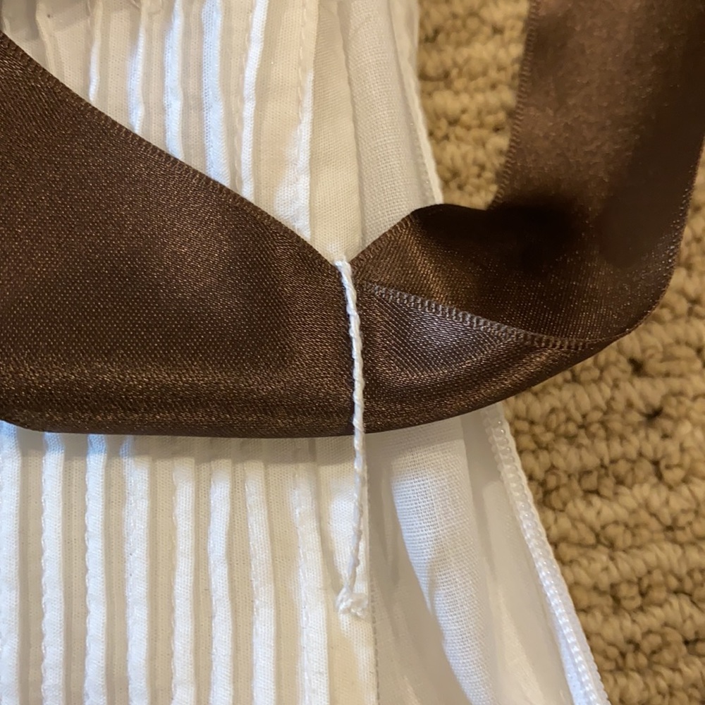 BURBERRY WHITE EYELET SKIRT NWOT JUST GORGEOUS - Picture 10 of 13